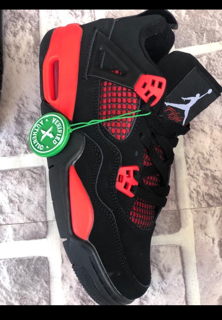 Jordan 4